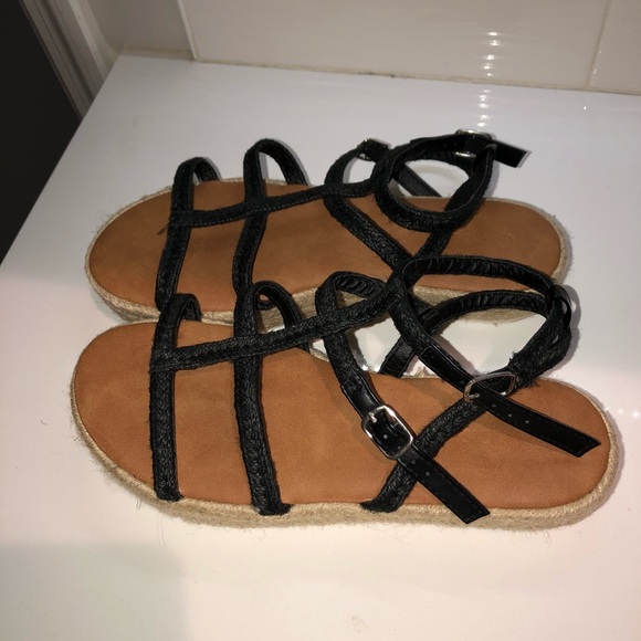 Sandals - Picture 2 of 3